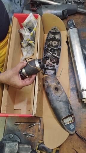 عکس تعمیر و فروش قطعات جک پارکینگی ابریشم