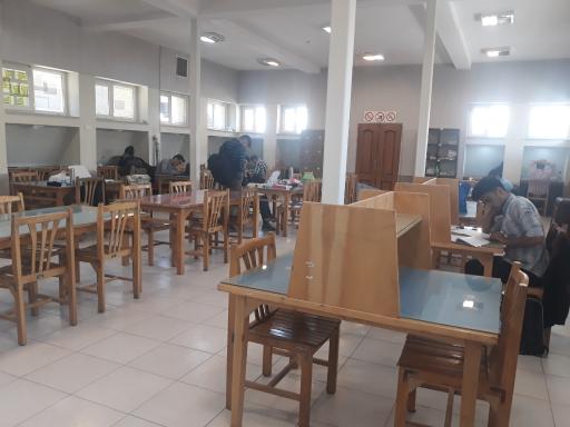 عکس کتابخانه و سالن مطالعه سودان