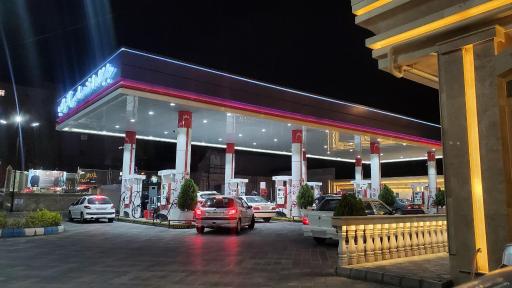 عکس پمپ بنزین آذرناب