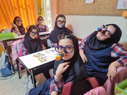 عکس دبستان نیکا دوره دوم