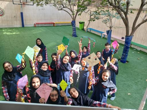 عکس دبستان نیکا دوره دوم