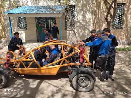 عکس هنرستان پسرانه امام حسن‌عسکری(ع)