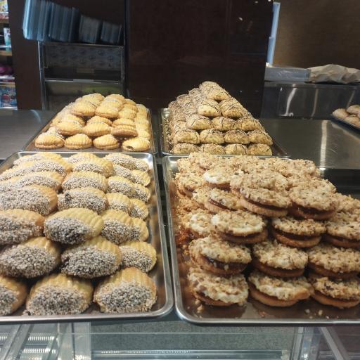 عکس قنادی کریمی