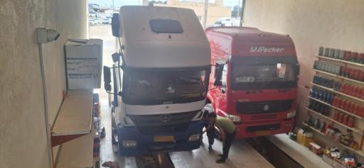 تعویض روغن علی نجاری