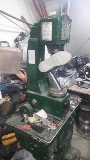 تعمیرات چمدان  و کفش احسان