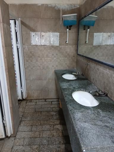 عکس سرویس بهداشتی