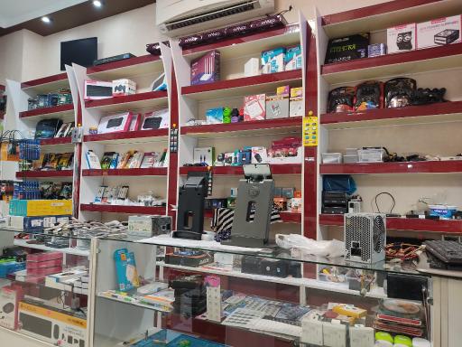 عکس تعمیرات کامپیوتر و لپ تاپ پارس (فردا سیستم شعبه۲)