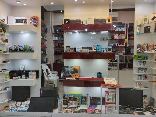 عکس تعمیرات کامپیوتر و لپ تاپ پارس (فردا سیستم شعبه۲)