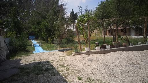 عکس کافه رستوران سنتی بزرگ و باغ طاووس ماه بانو