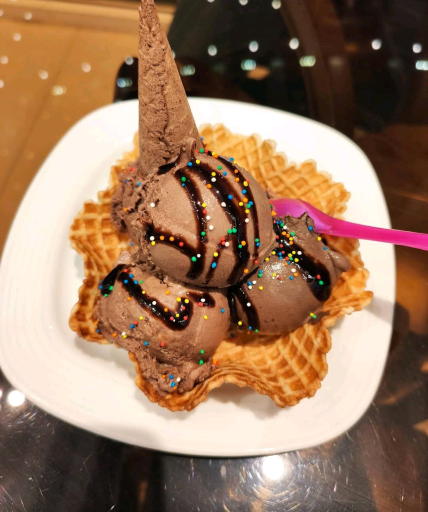 عکس بستنی اکبری