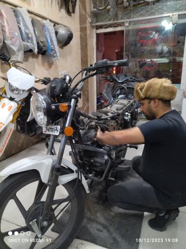 عکس تعمیرگاه تخصصی موتور سیکلت کلاسیک محمد ژاپنی
