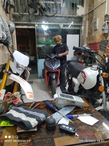 عکس تعمیرگاه تخصصی موتور سیکلت کلاسیک محمد ژاپنی