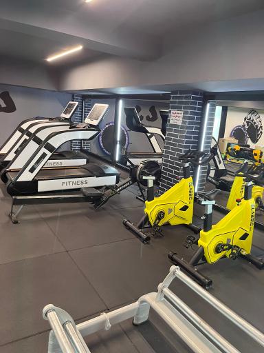 عکس باشگاه پرورش اندام ایران فیت