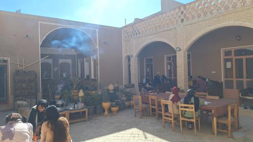 عکس اقامتگاه عمارت سنتی شاباز ورزنه 