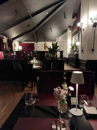 عکس کافه رستوران واریان