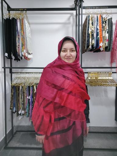 عکس گالری شال‌ و روسری شانی زاده