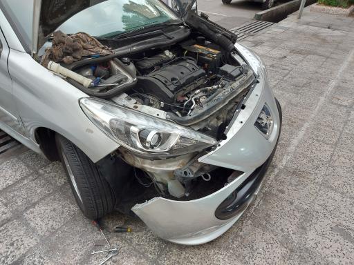 عکس خدمات فنی  مکانیکی و برق آریا