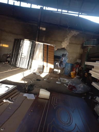 عکس تولیدی درب پنجره زندیه