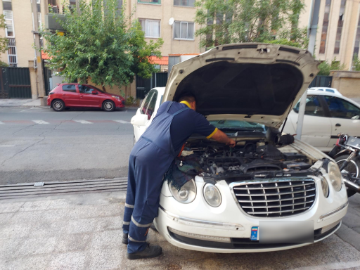 عکس خدمات فنی  مکانیکی و برق آریا