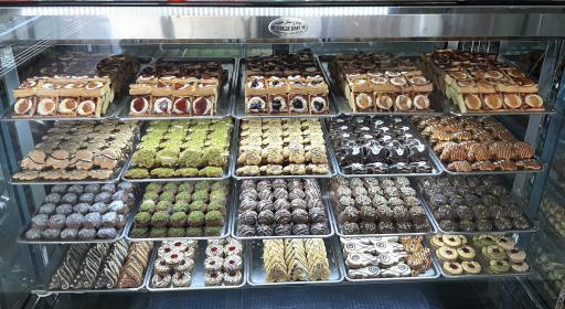 عکس شیرینی سرای نارگیل