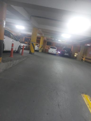 عکس پارکینگ طالقانی