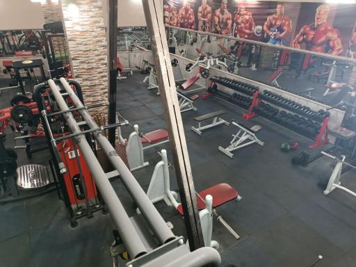 عکس باشگاه بدنسازی قهرمان ساز