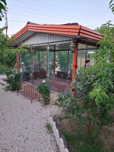 عکس باغ رستوران ارکیده سفید