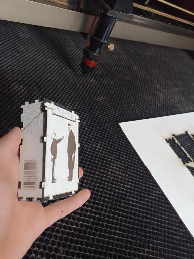 عکس برش لیزر کات لاین