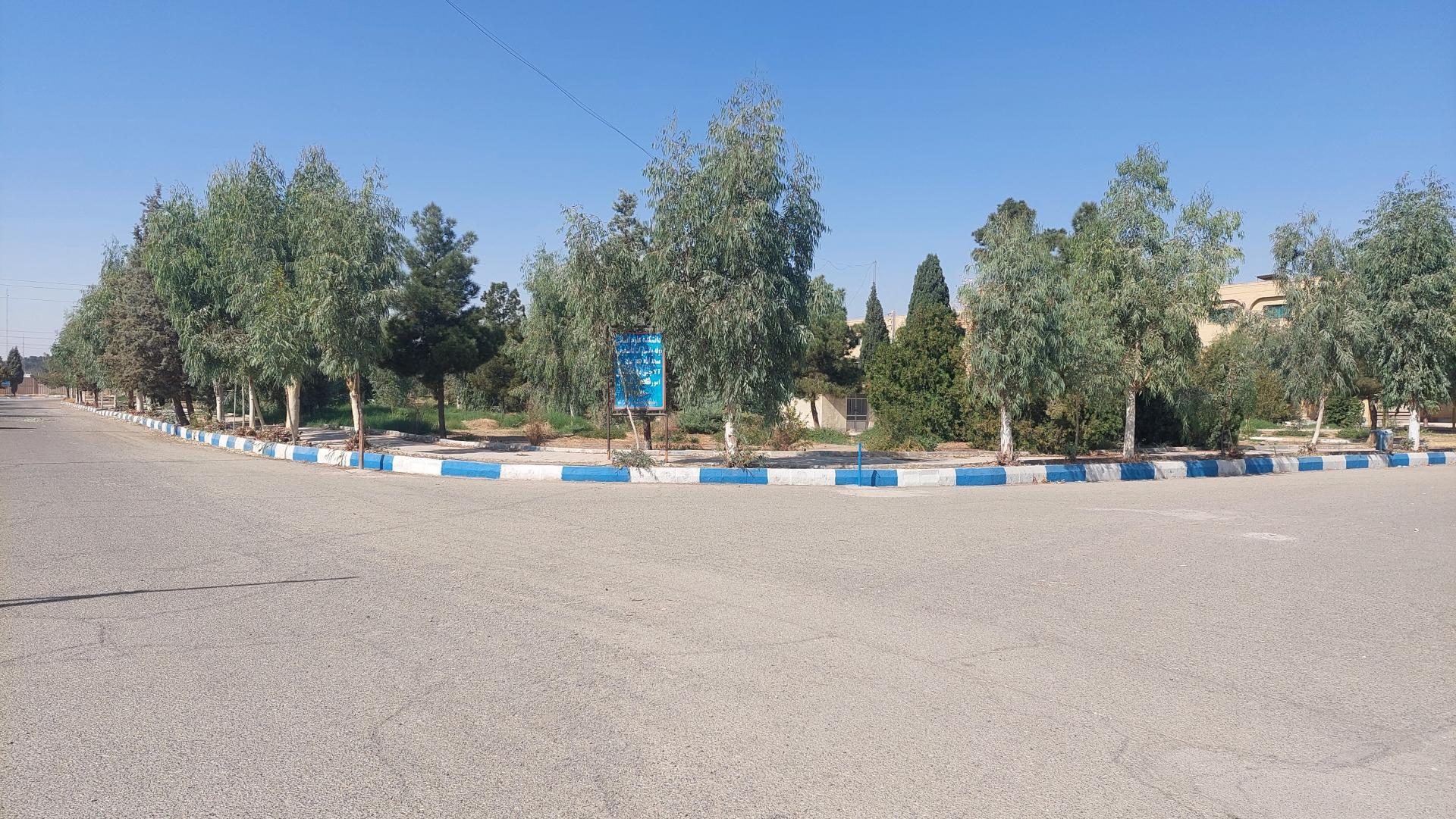 عکس ساختمان دانشکده علوم انسانی