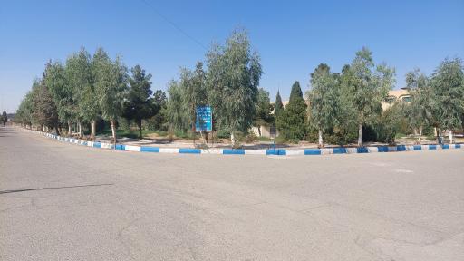 عکس ساختمان دانشکده علوم انسانی