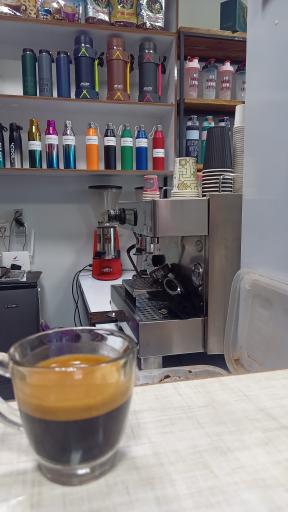 عکس قهوه فروشی بزرگمهر