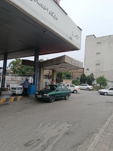 عکس جایگاه سوخت (CNG و بنزین)