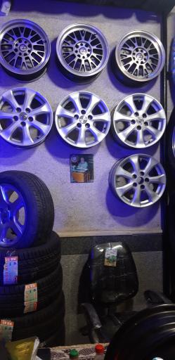 عکس لاستیک حاج علی