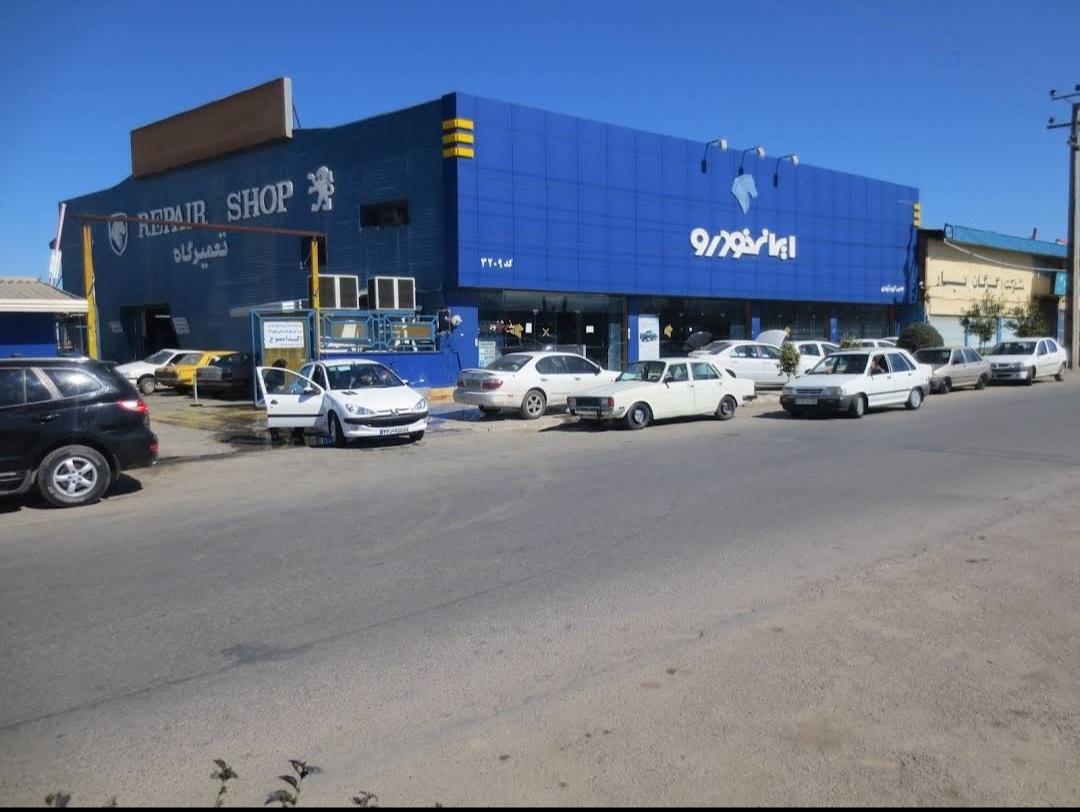 عکس نمایندگی ایران خودرو کریم آبادی  3209