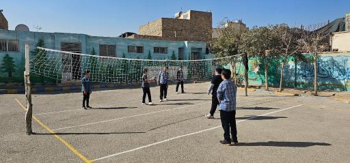 عکس دبیرستان پسرانه همدانیان