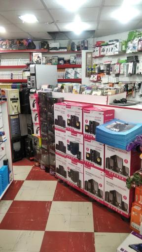 عکس فروشگاه دنیای سی دی