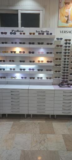 عکس بینایی سنجی و عینک پارسا