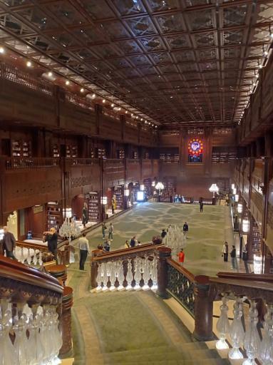 کتابخانه جندی شاپور ایران مال