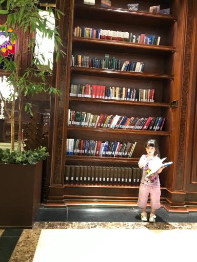 عکس کتابخانه جندی شاپور ایران‌مال