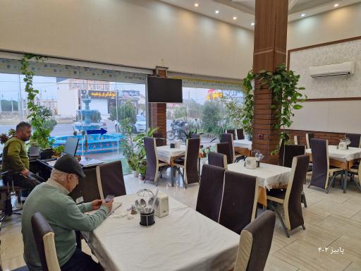 عکس رستوران شاه ماهی