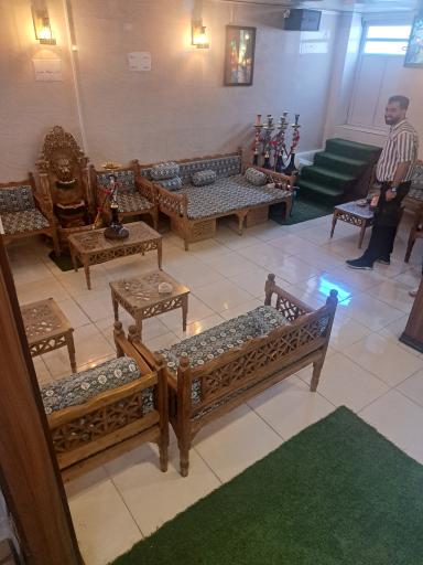 عکس سفره خانه سنتی آبشار