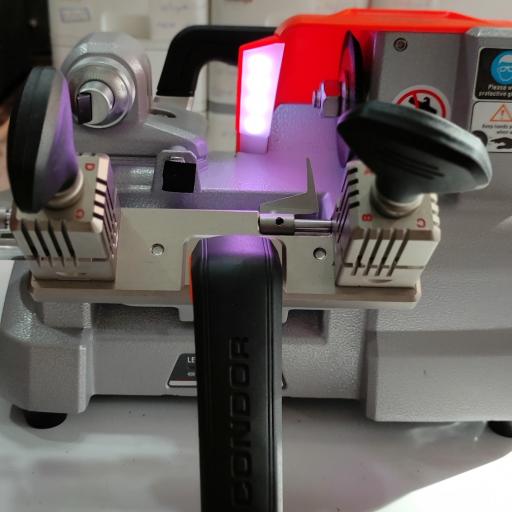 عکس کلید سازی اصغری