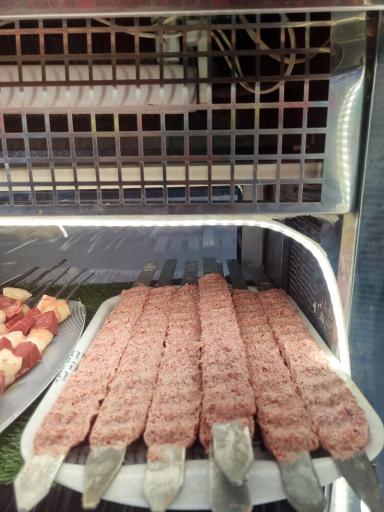 عکس جگرکی عموحسین