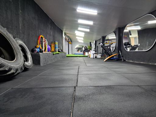 آکادمی ورزشی فرجاد