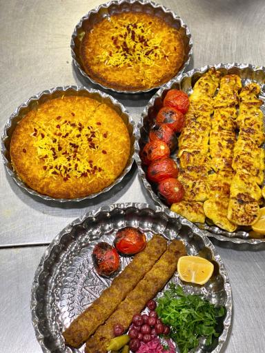 عکس رستوران گلریز
