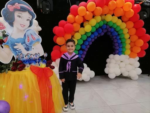 عکس کودکستان  سفید برفی 