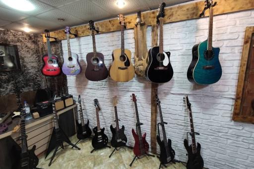 عکس فروشگاه گیتار سنتر