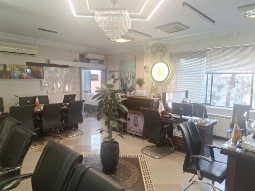 عکس مشاور املاک ۱خونه