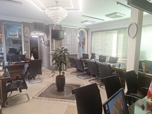 عکس مشاور املاک ۱خونه