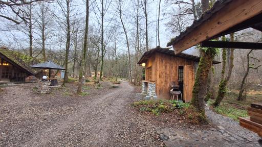 هتل جنگلی چالدره